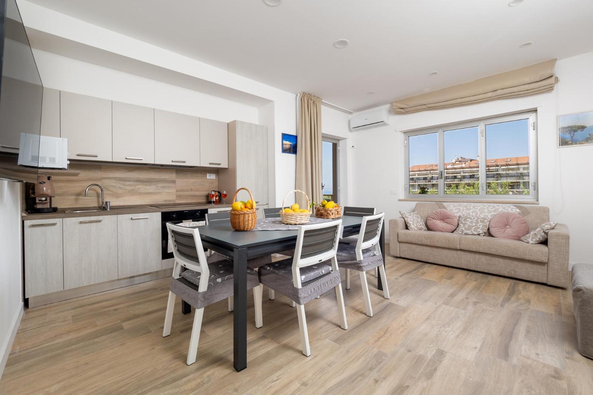 Nonno Angelo - 4 Bedrooms With Free Parking & Seaview Balcony Σορέντο Εξωτερικό φωτογραφία