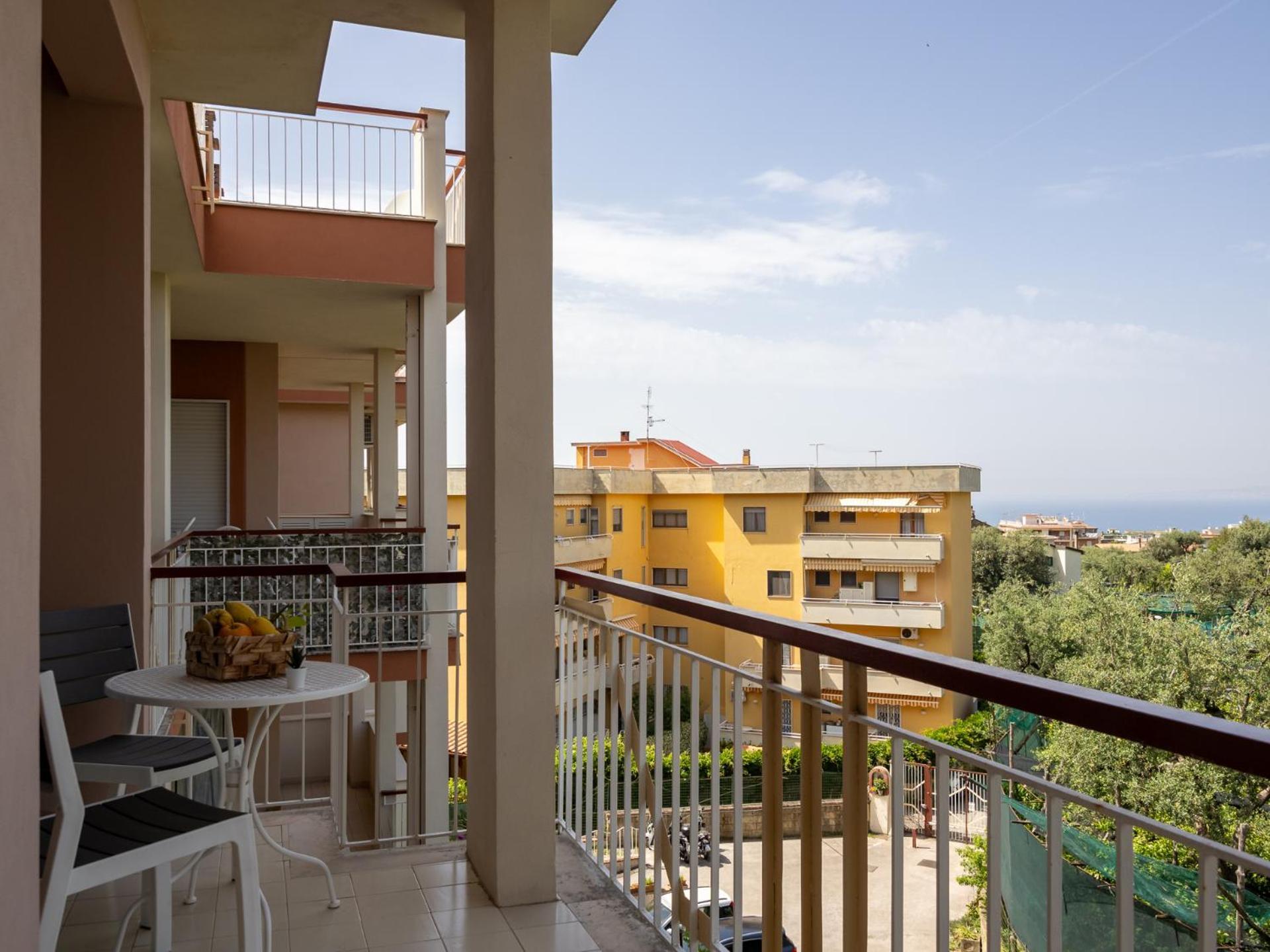 Nonno Angelo - 4 Bedrooms With Free Parking & Seaview Balcony Σορέντο Εξωτερικό φωτογραφία